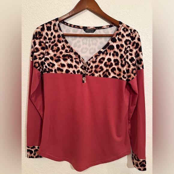 SHEIN Tops - SHEIN Color Block Leopard Animal Print Long-Sleeve Top Small‎ EUC